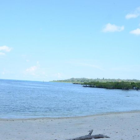Coconhuts Beach Resort Lakshmanpur Kültér fotó