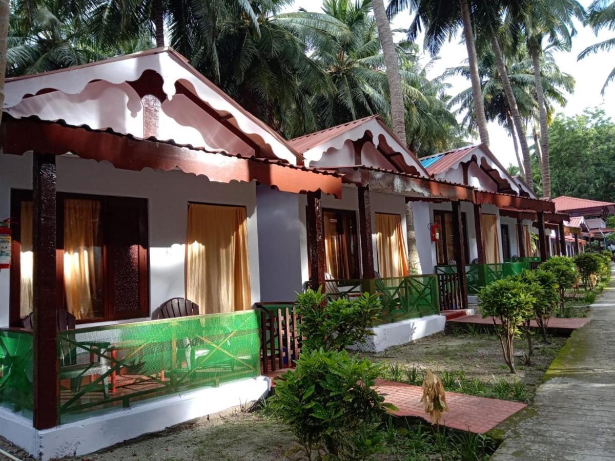 Coconhuts Beach Resort Lakshmanpur Kültér fotó