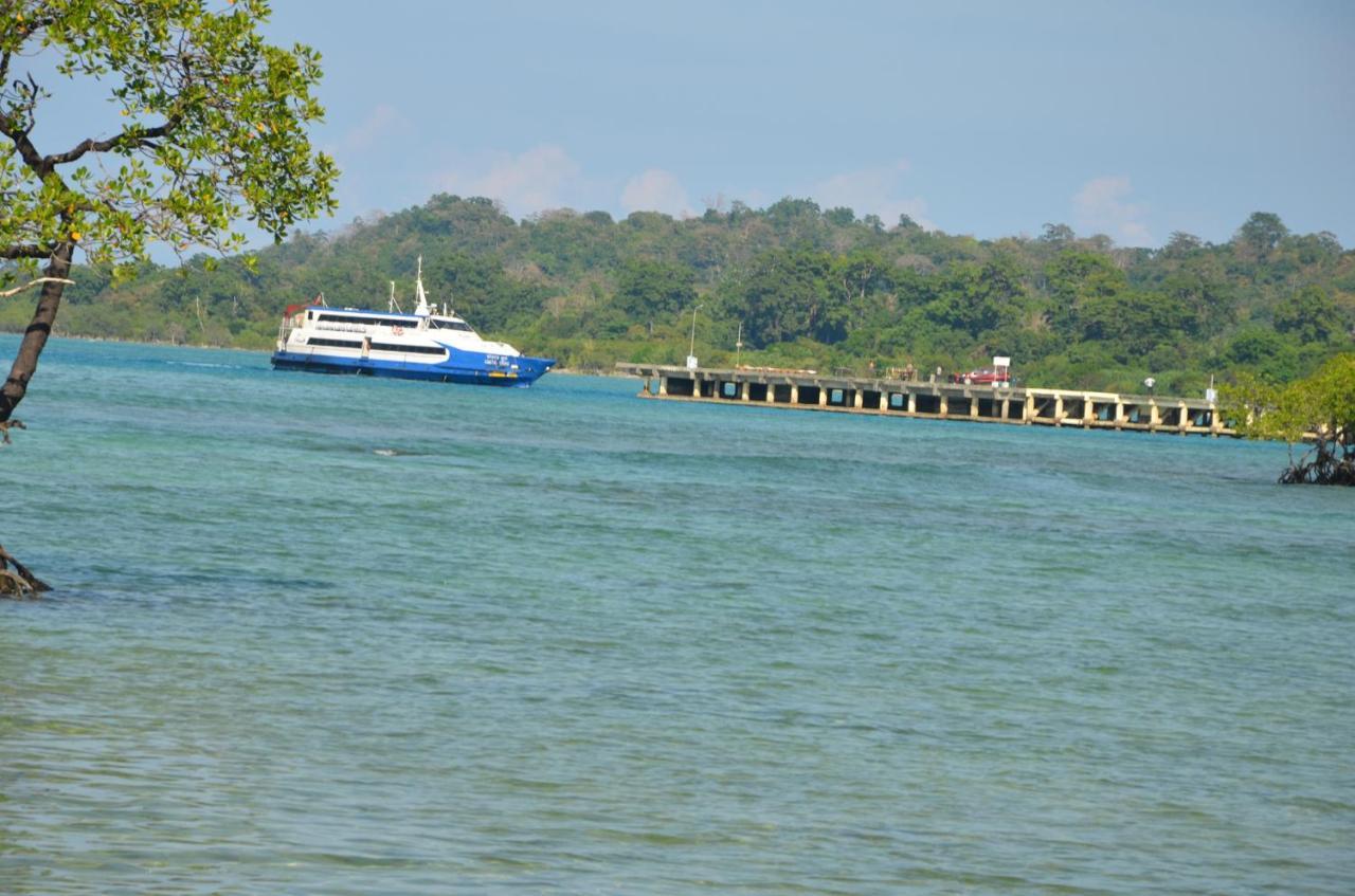 Coconhuts Beach Resort Lakshmanpur Kültér fotó