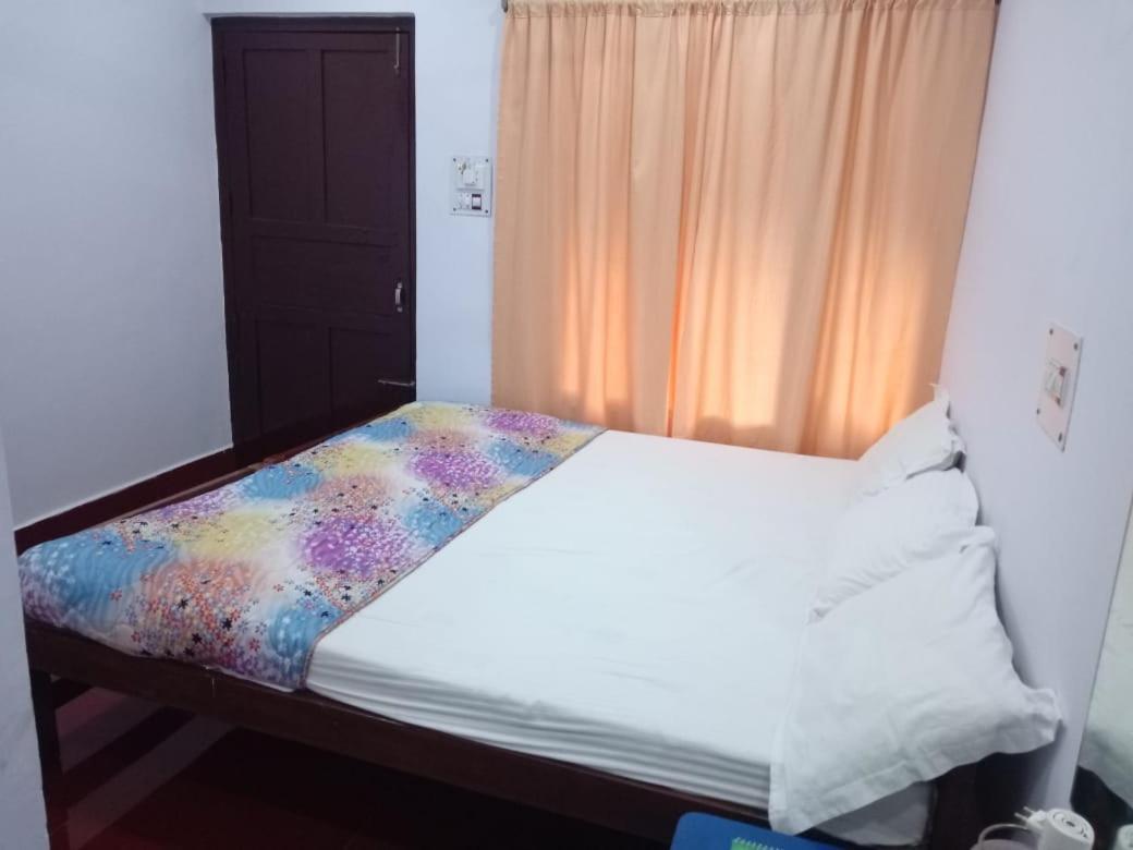 Coconhuts Beach Resort Lakshmanpur Kültér fotó