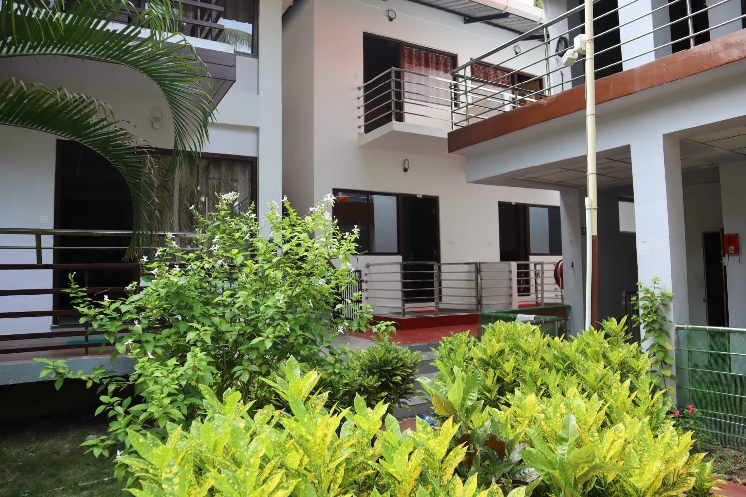 Coconhuts Beach Resort Lakshmanpur Kültér fotó