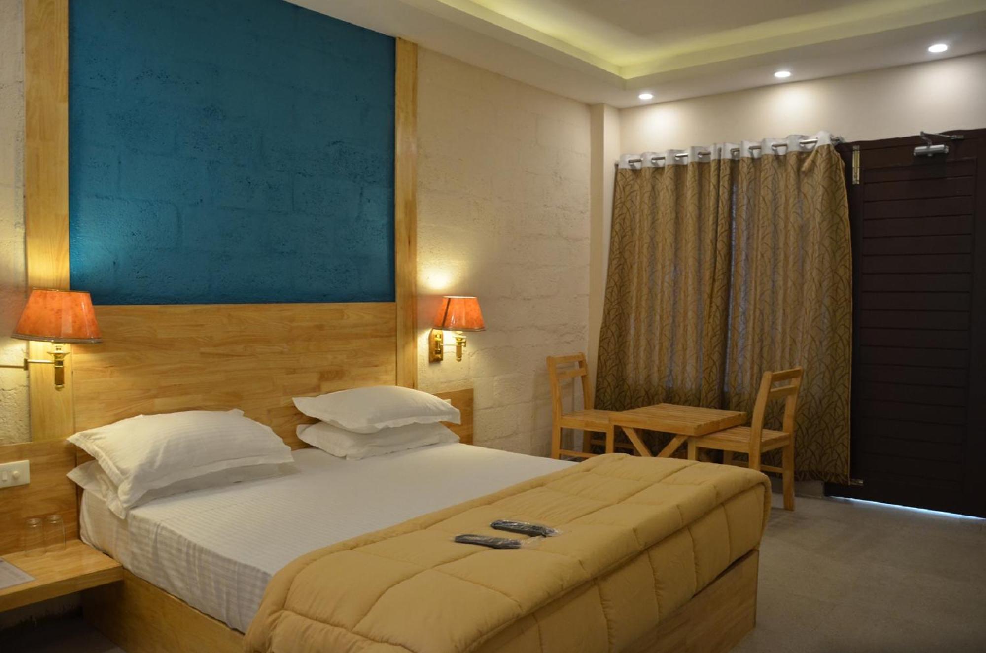Coconhuts Beach Resort Lakshmanpur Kültér fotó
