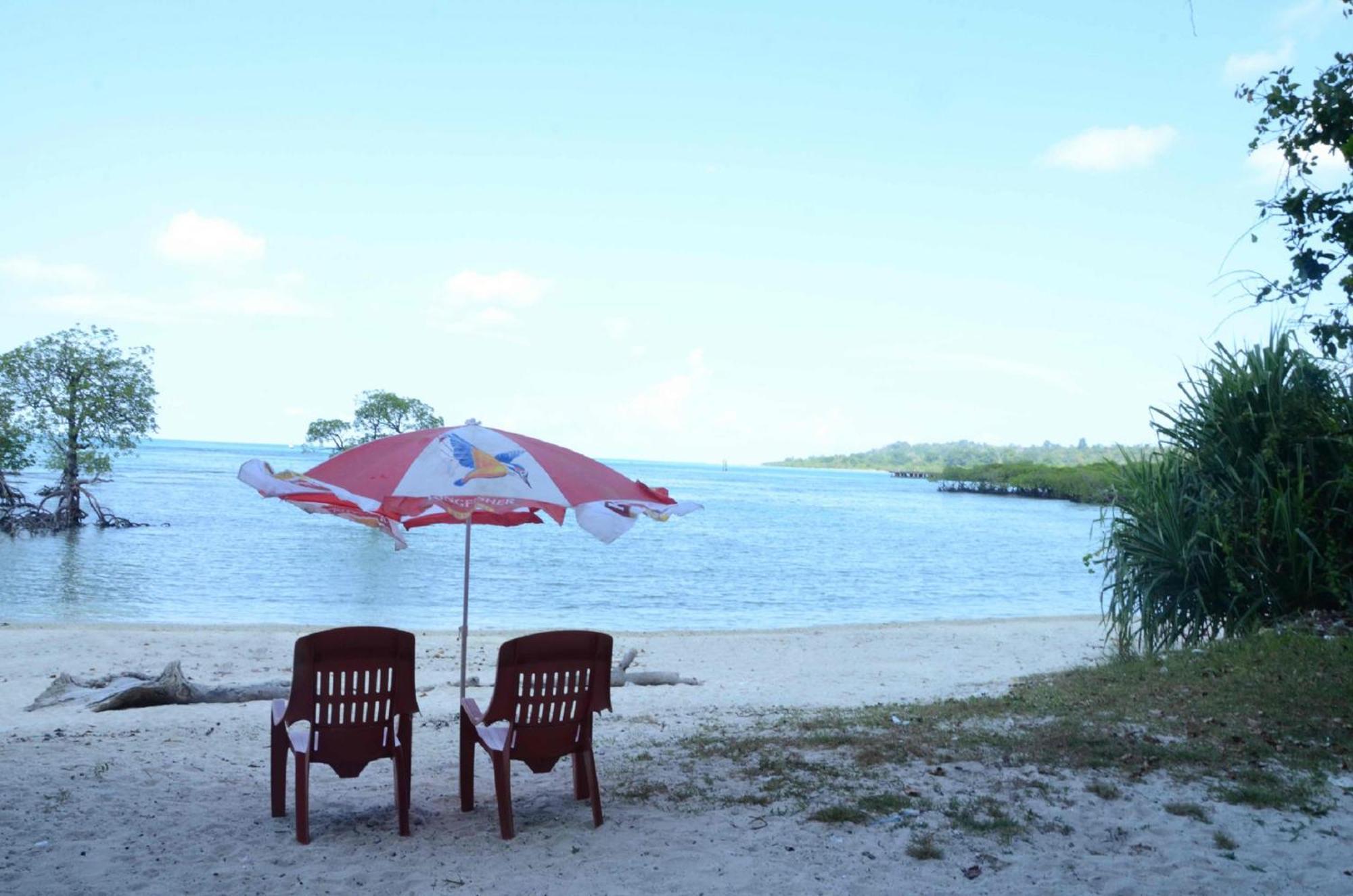 Coconhuts Beach Resort Lakshmanpur Kültér fotó