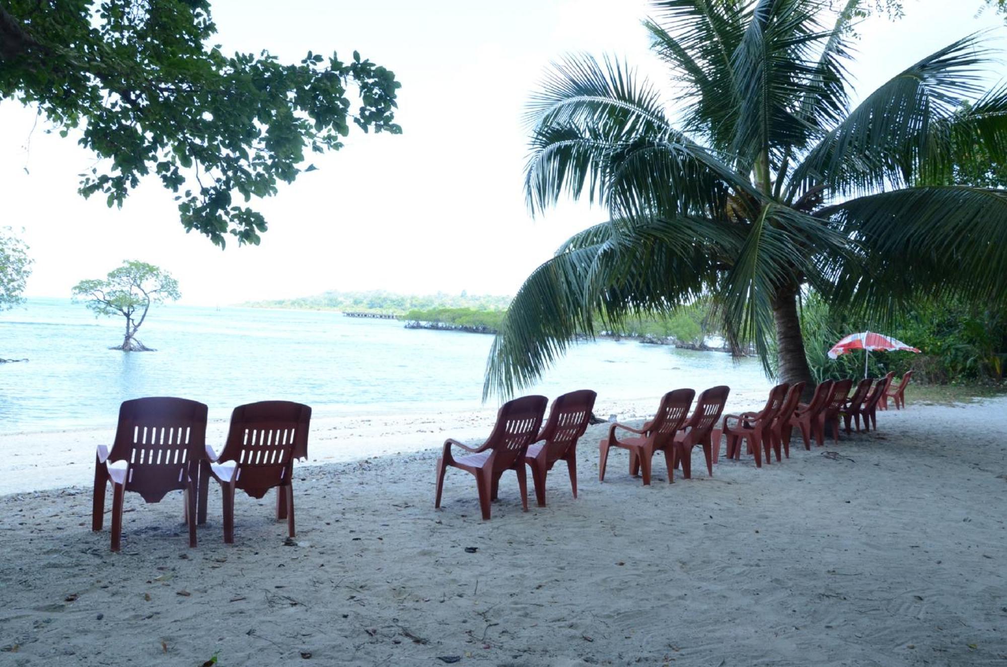 Coconhuts Beach Resort Lakshmanpur Kültér fotó