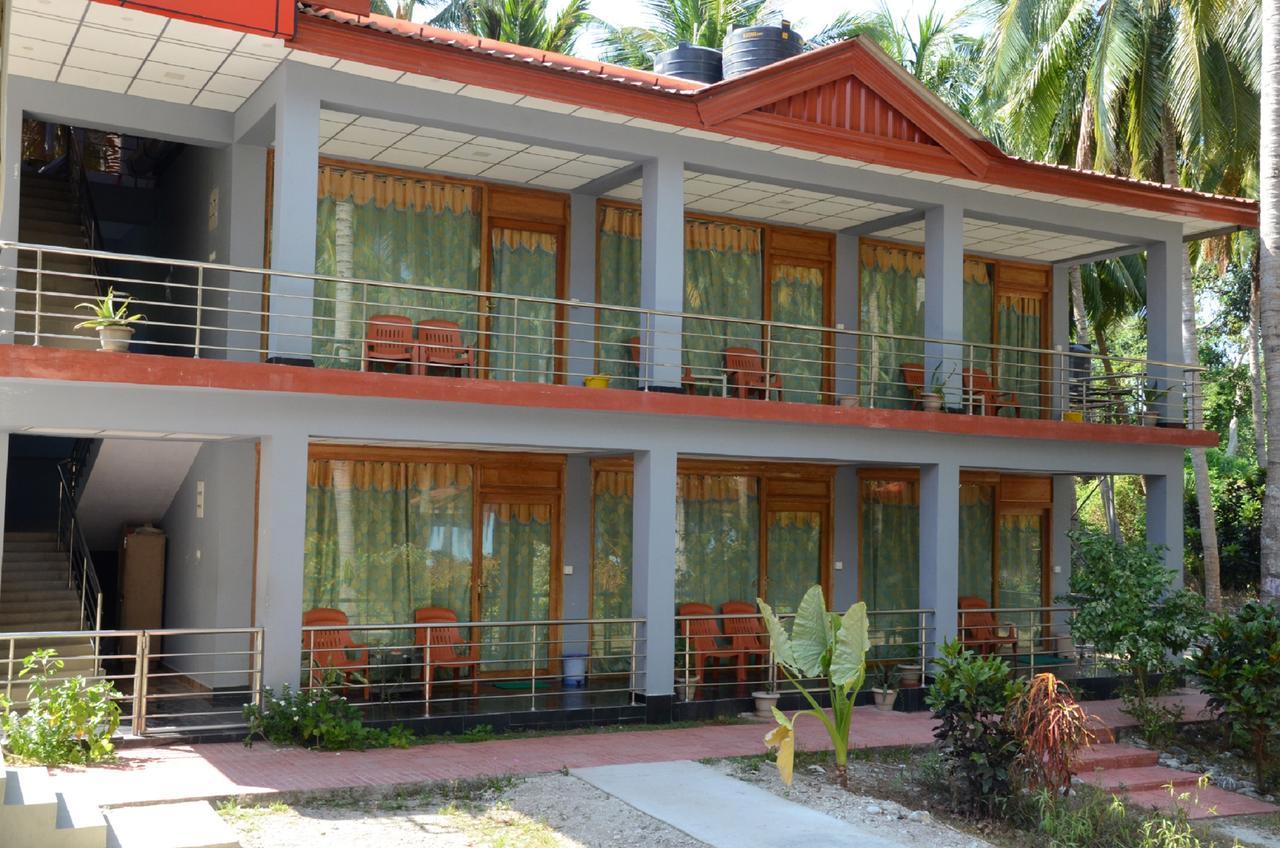 Coconhuts Beach Resort Lakshmanpur Kültér fotó