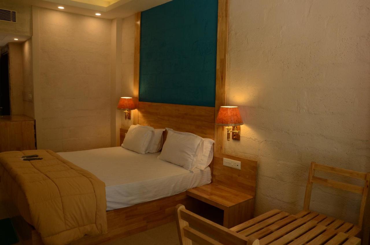 Coconhuts Beach Resort Lakshmanpur Kültér fotó